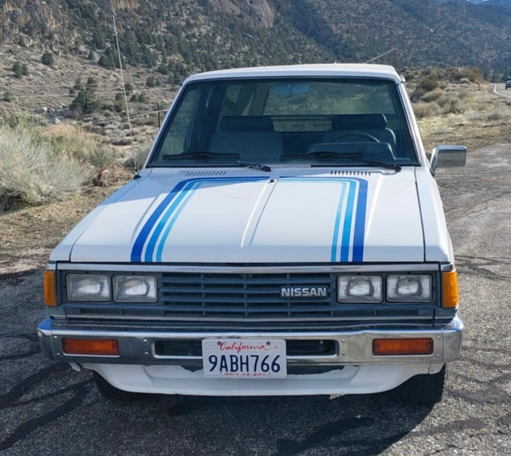 Nissan-Other-Pickups-1984-Extended-Cab-Pickup-3