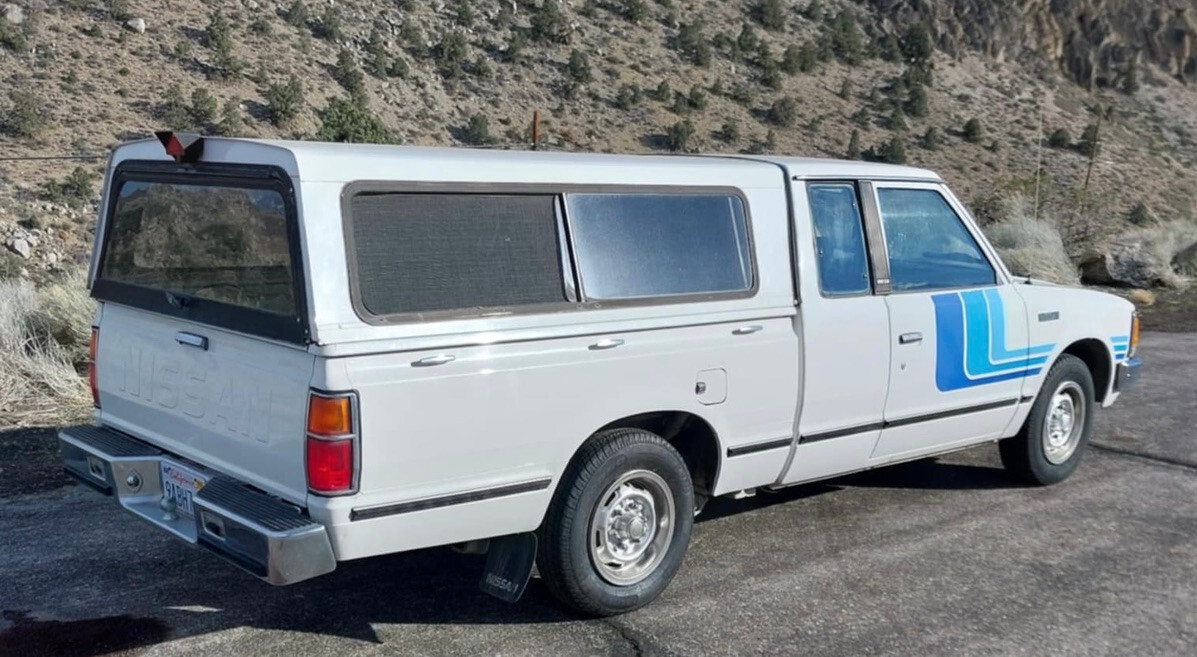 Nissan-Other-Pickups-1984-Extended-Cab-Pickup-8