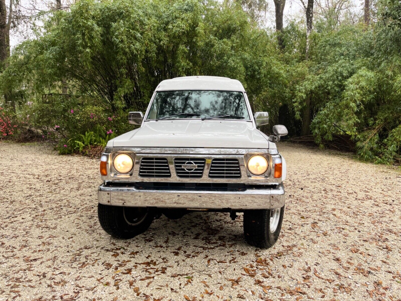 Nissan-Safari-Patrol-1993-SUV-1