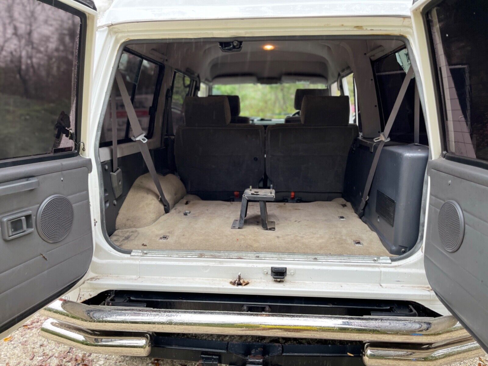 Nissan-Safari-Patrol-1993-SUV-12
