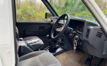Nissan-Safari-Patrol-1993-SUV-18