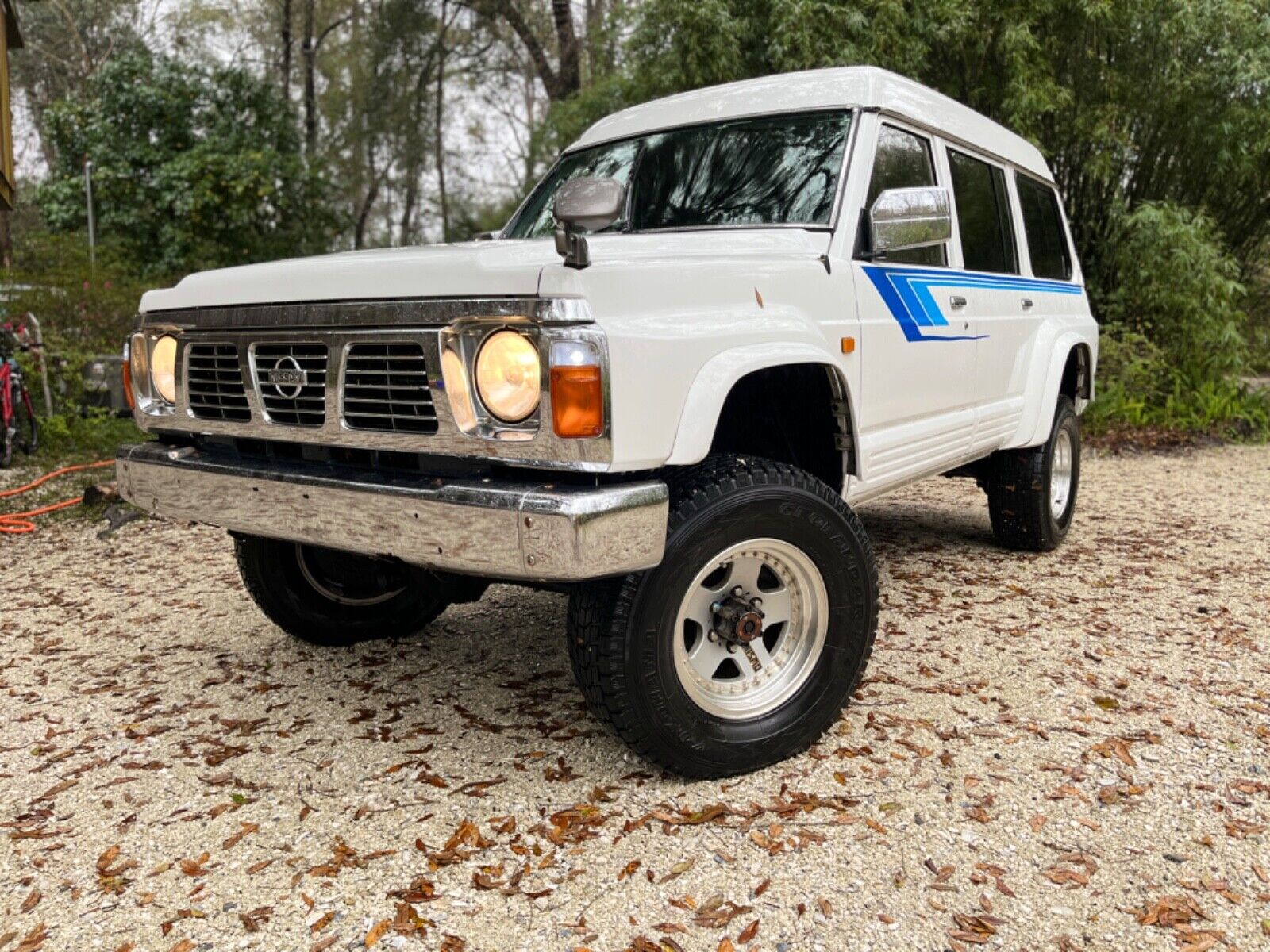 Nissan-Safari-Patrol-1993-SUV
