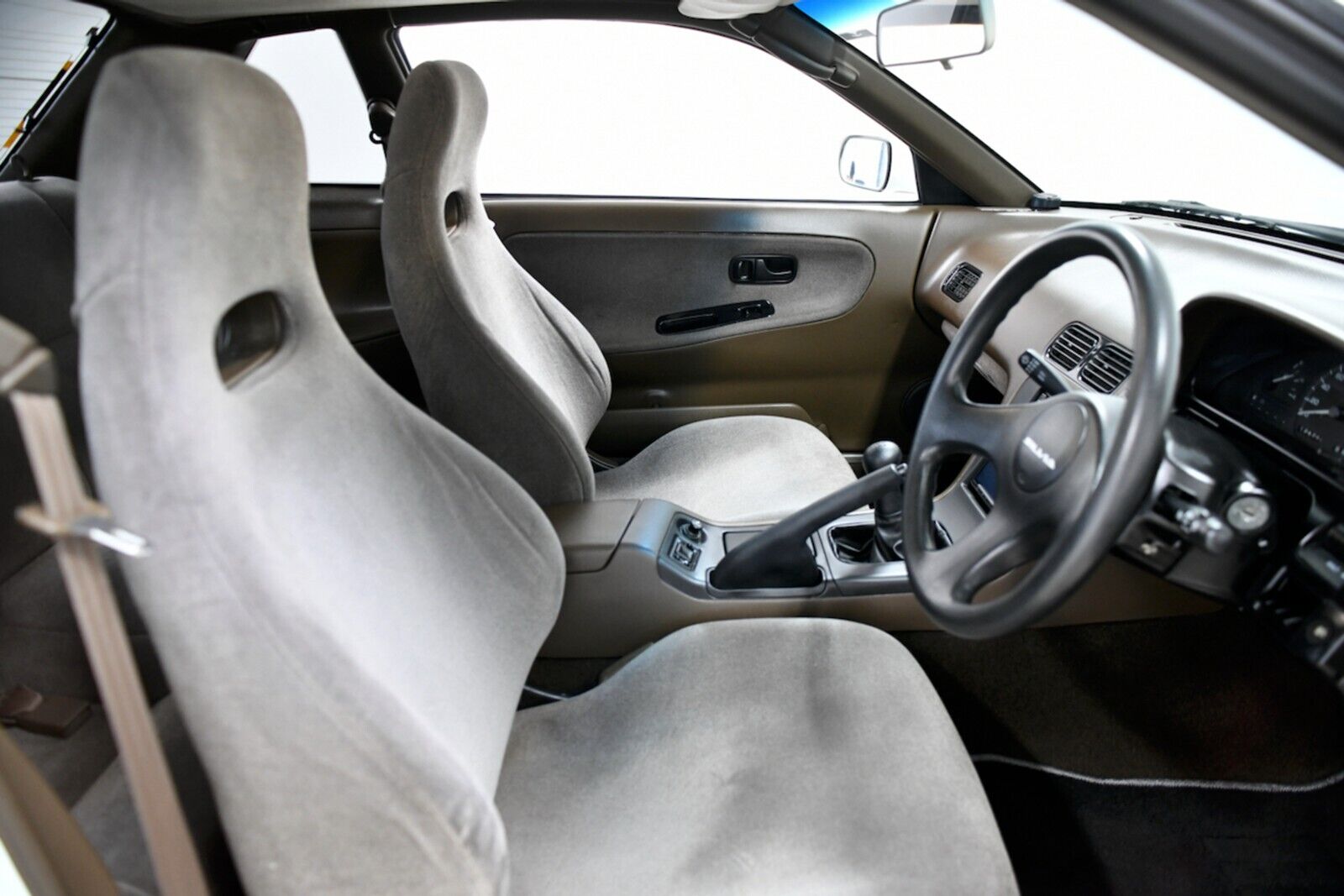 Nissan-Silvia-Qs-S13-JDM-1990-Coupe-10