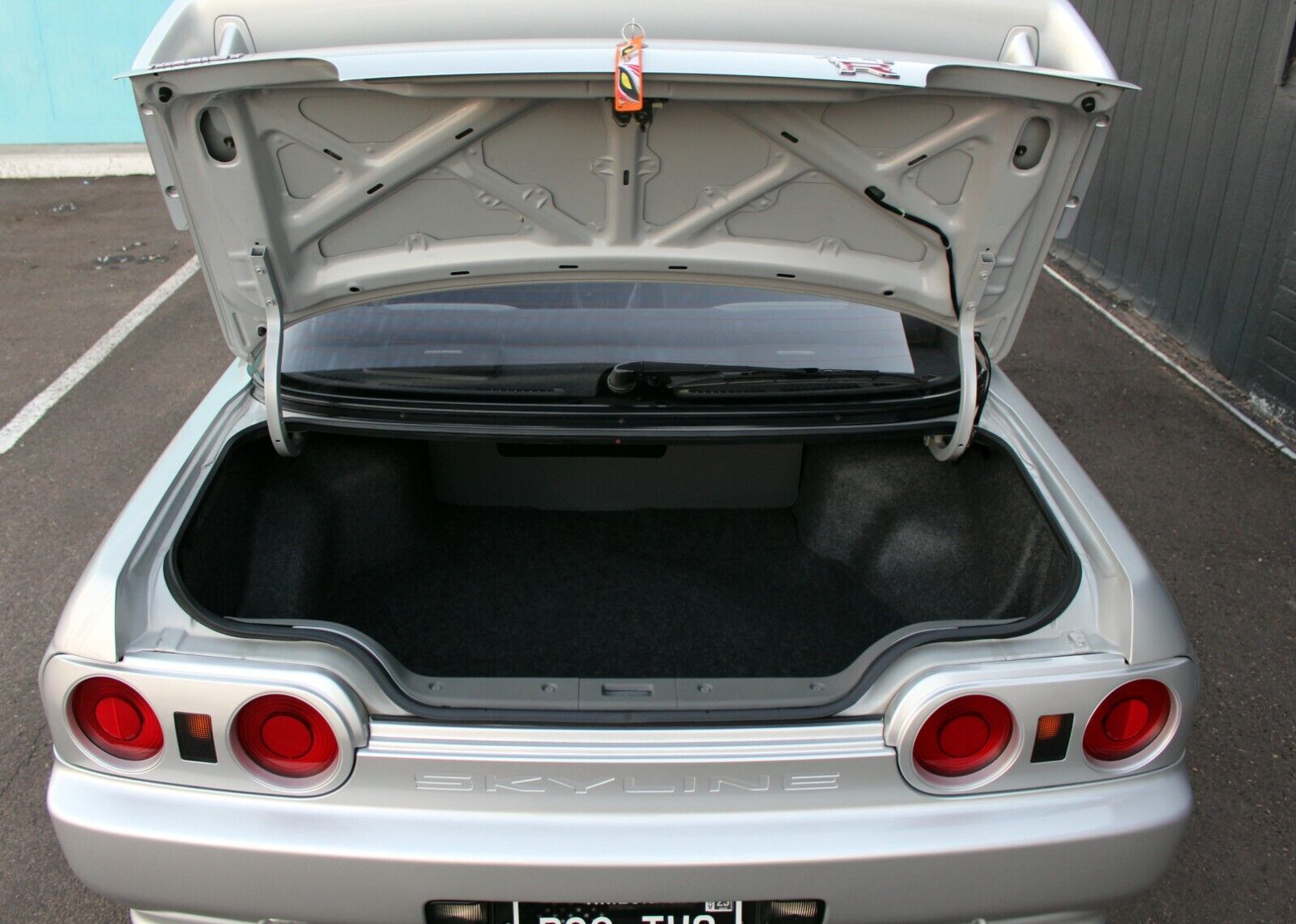 Nissan-Skyline-1992-Coupe-11