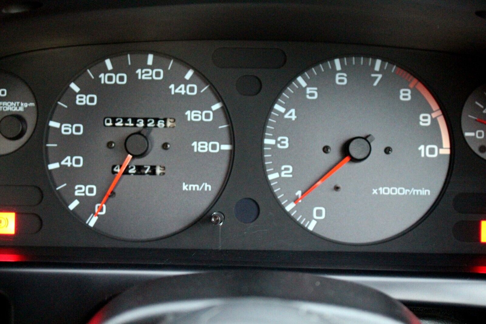 Nissan-Skyline-1992-Coupe-19