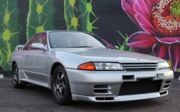 Nissan-Skyline-1992-Coupe-2