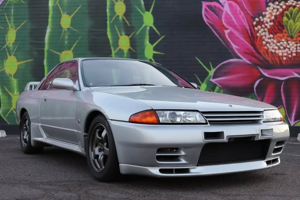 Nissan-Skyline-1992-Coupe-2