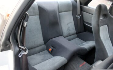 Nissan-Skyline-1992-Coupe-23