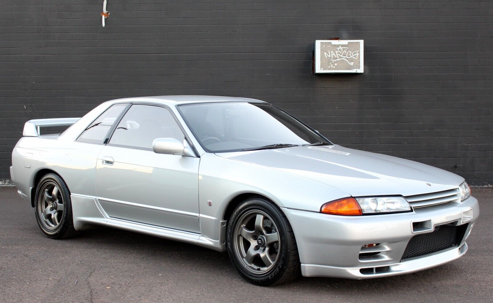 Nissan-Skyline-1992-Coupe-5