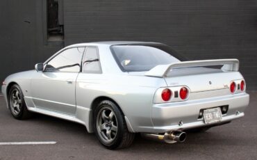 Nissan-Skyline-1992-Coupe-9