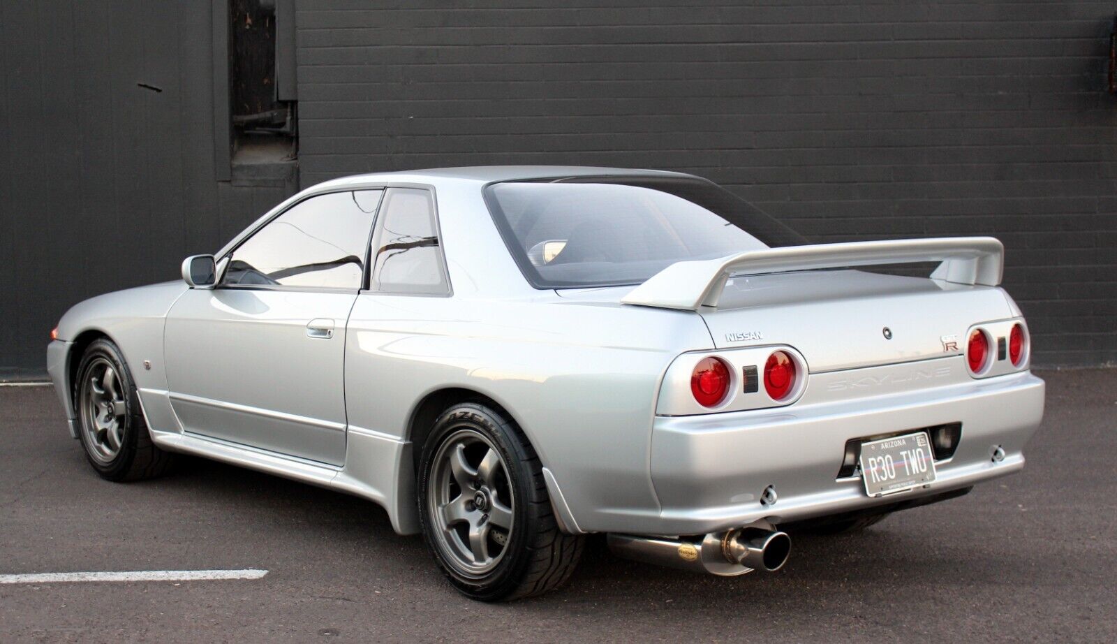 Nissan-Skyline-1992-Coupe-9