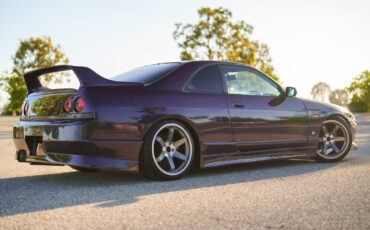 Nissan-Skyline-1993-Coupe-15
