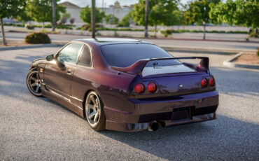 Nissan-Skyline-1993-Coupe-18