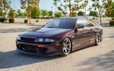Nissan-Skyline-1993-Coupe-3