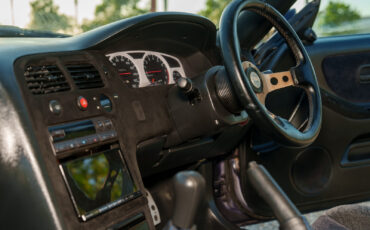 Nissan-Skyline-1993-Coupe-31