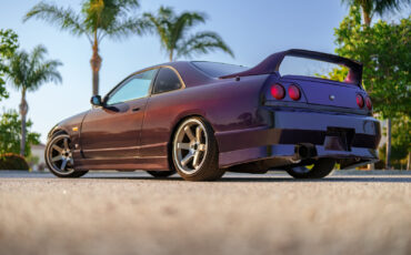 Nissan-Skyline-1993-Coupe-5
