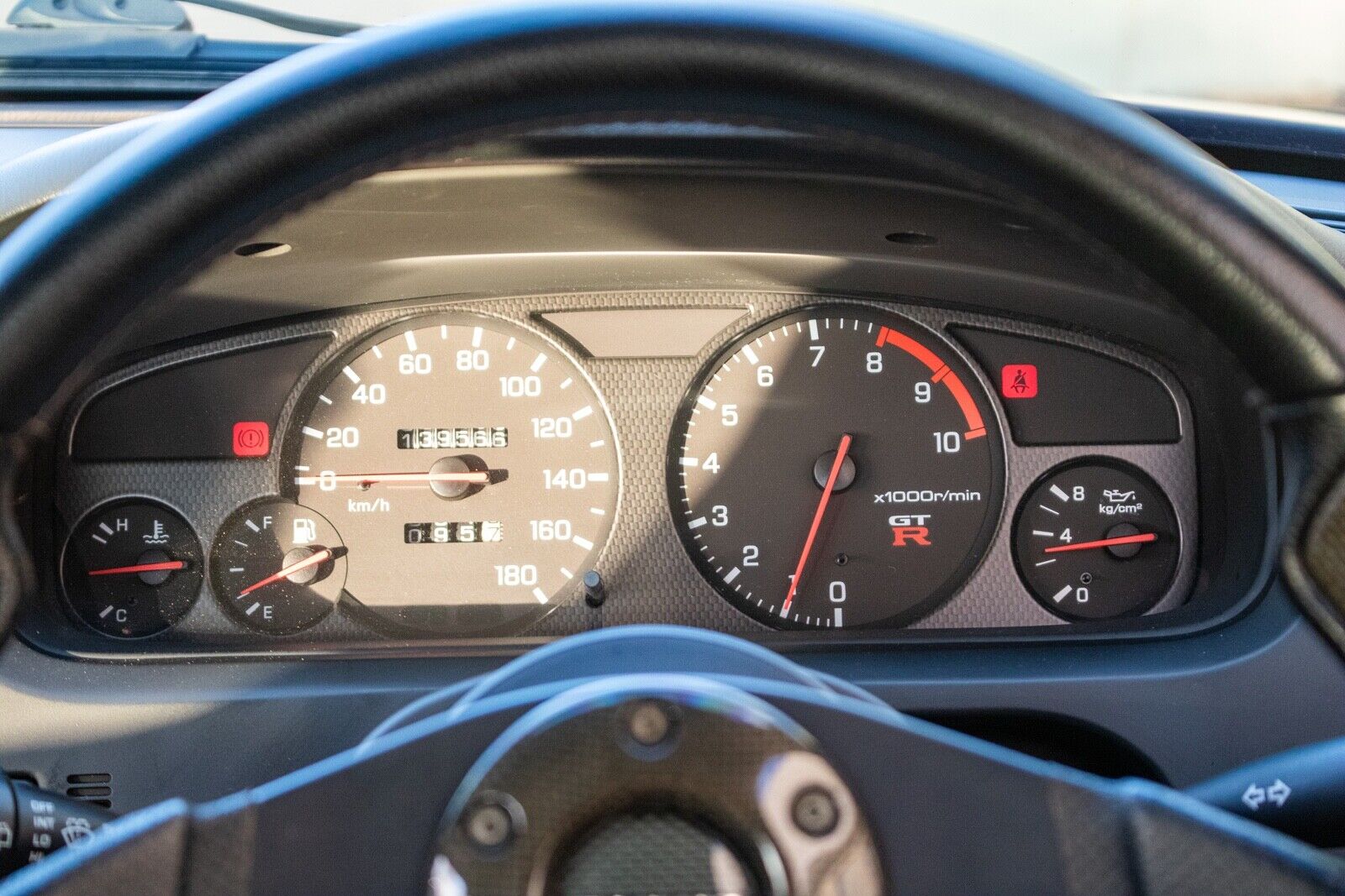 Nissan-Skyline-GT-R-1995-2D-12