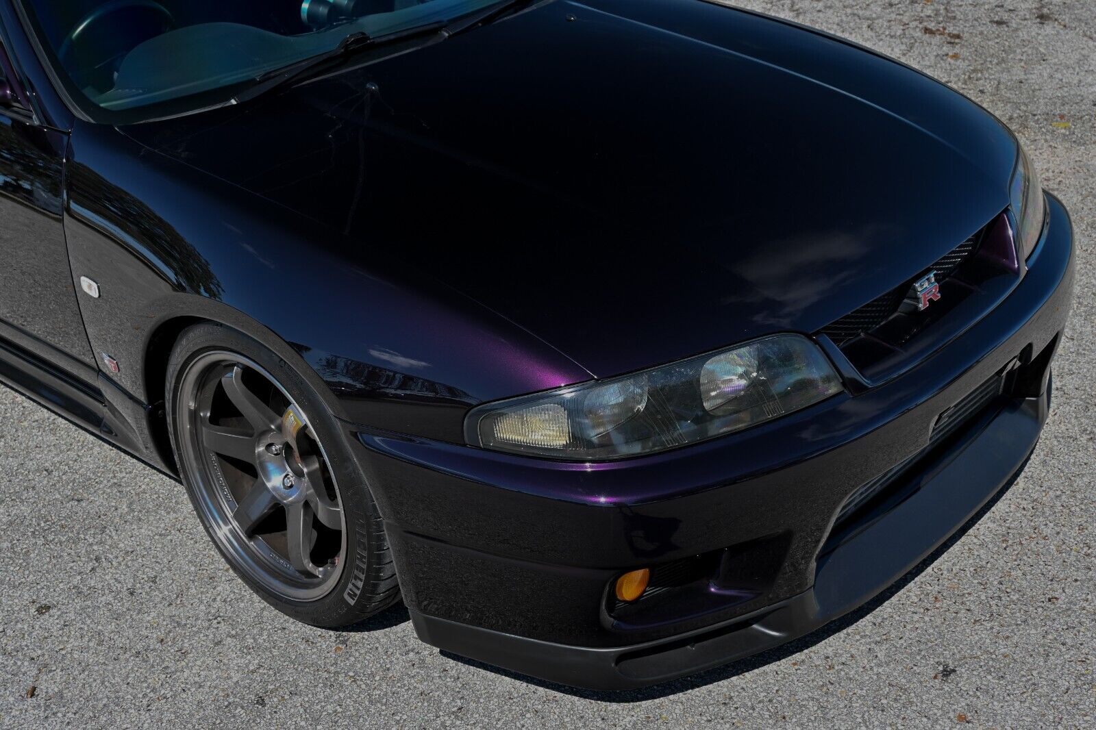 Nissan-Skyline-GT-R-1995-2D-2