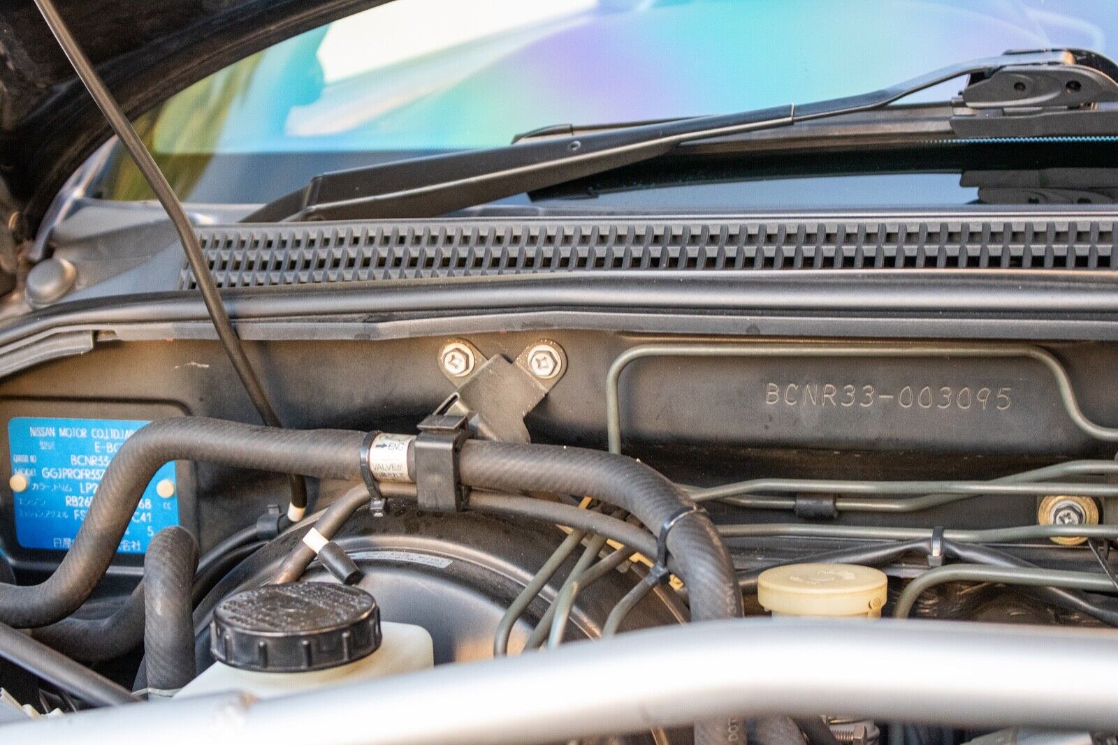 Nissan-Skyline-GT-R-1995-2D-37