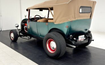 Oldsmobile-30B-Series-1924-Convertible-2