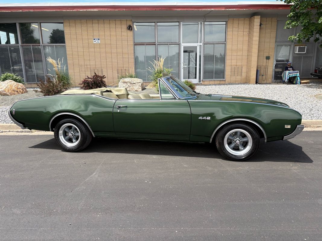 Oldsmobile-442-1968-31
