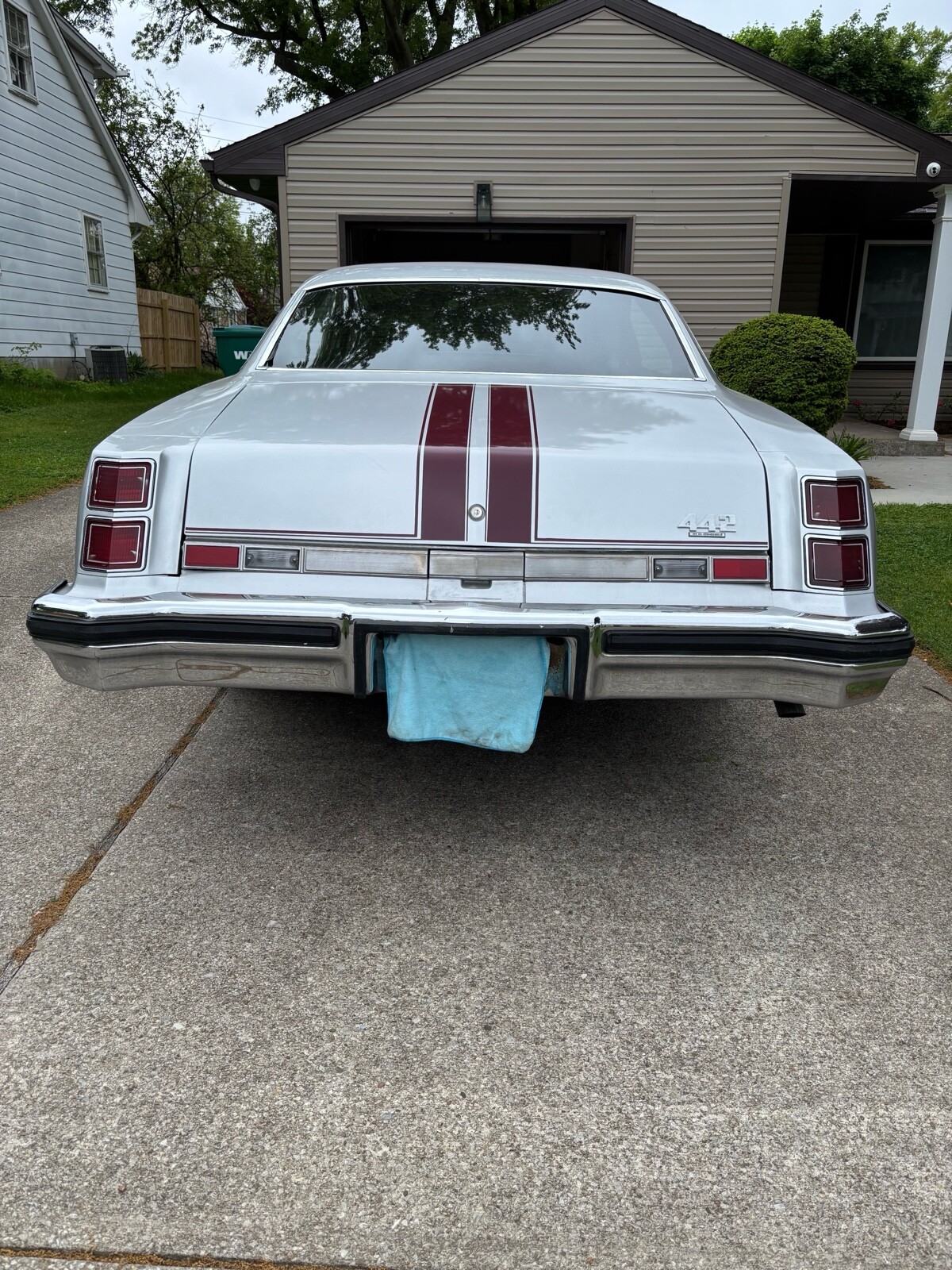 Oldsmobile-442-1975-Coupe-2