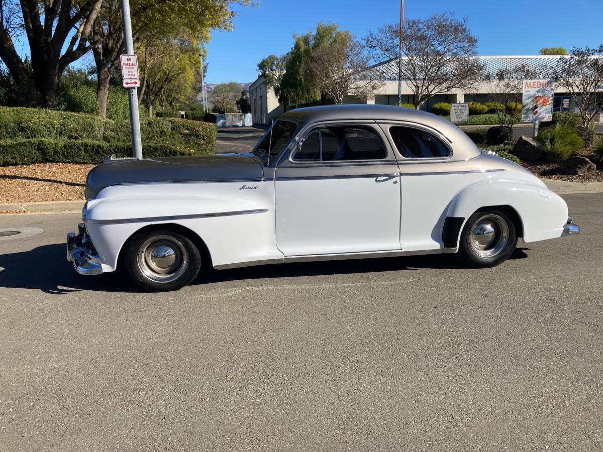 Oldsmobile-66-coupe-1941-silver-2
