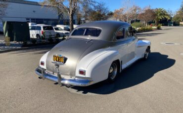 Oldsmobile-66-coupe-1941-silver-3