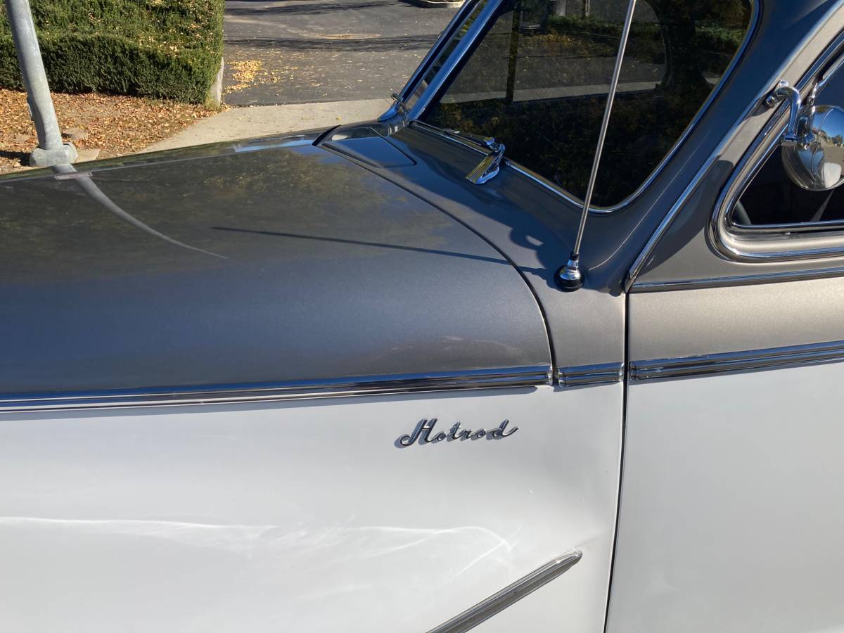 Oldsmobile-66-coupe-1941-silver-7