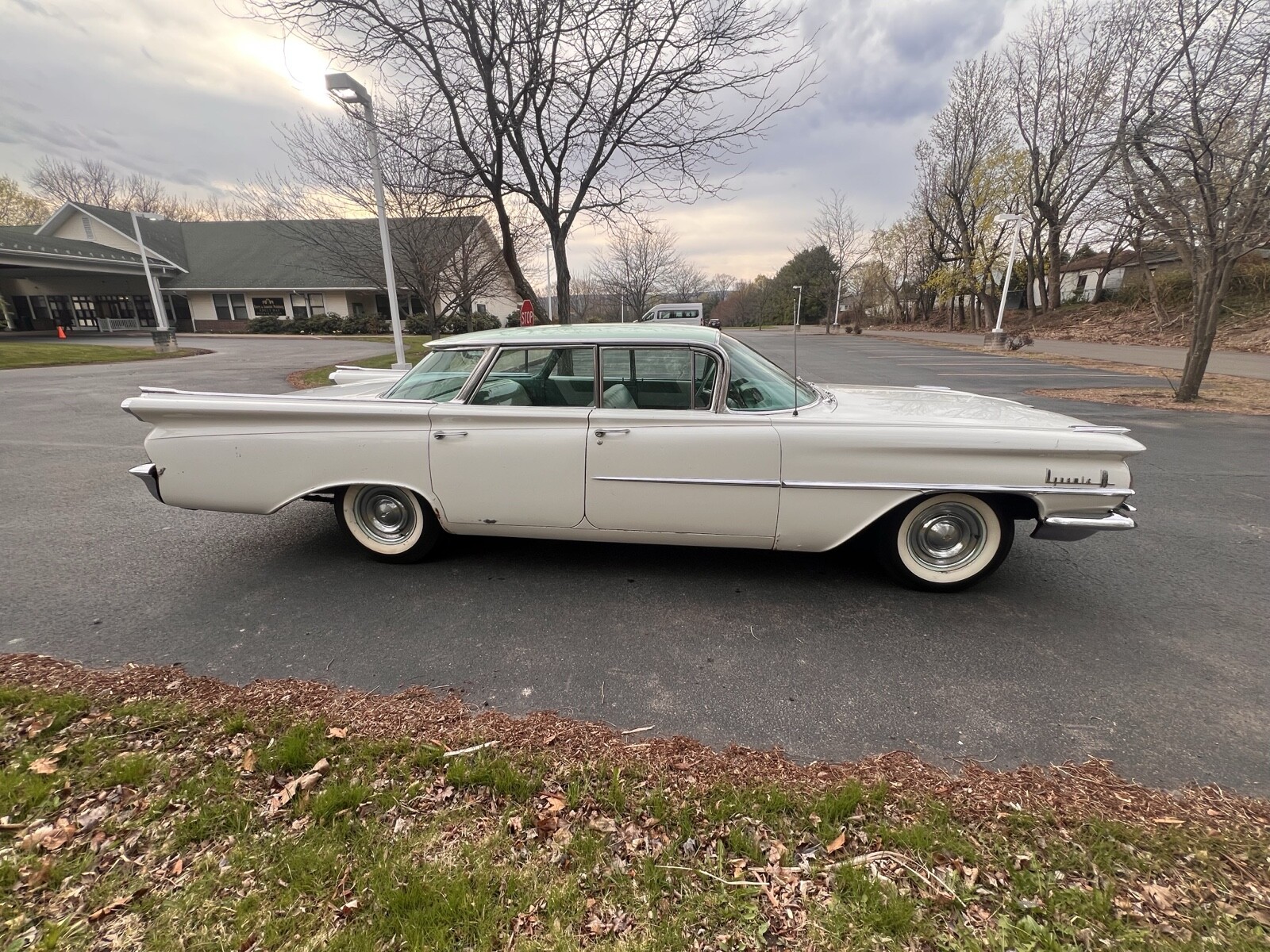 Oldsmobile-88-1959-Sedan-4