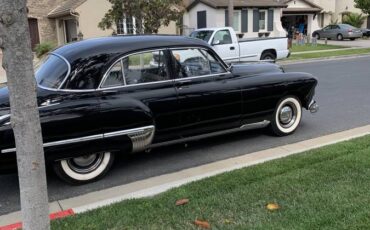 Oldsmobile-88-futuramic-4-door-sedan-deluxe-1949-black-3