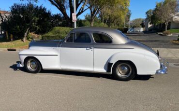 Oldsmobile-Coupe-1941-white-3