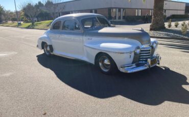 Oldsmobile-Coupe-1941-white-5