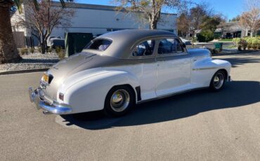 Oldsmobile-Coupe-1941-white-6