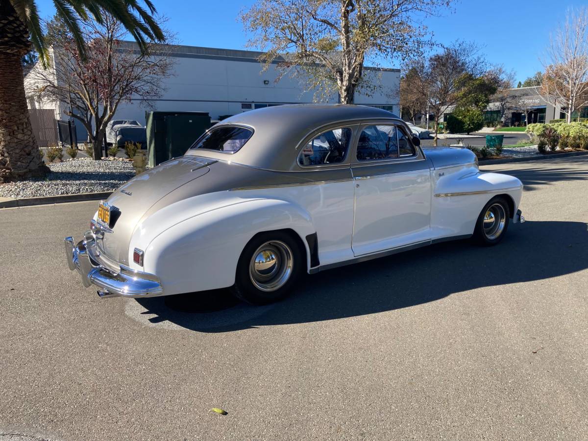 Oldsmobile-Coupe-1941-white-6