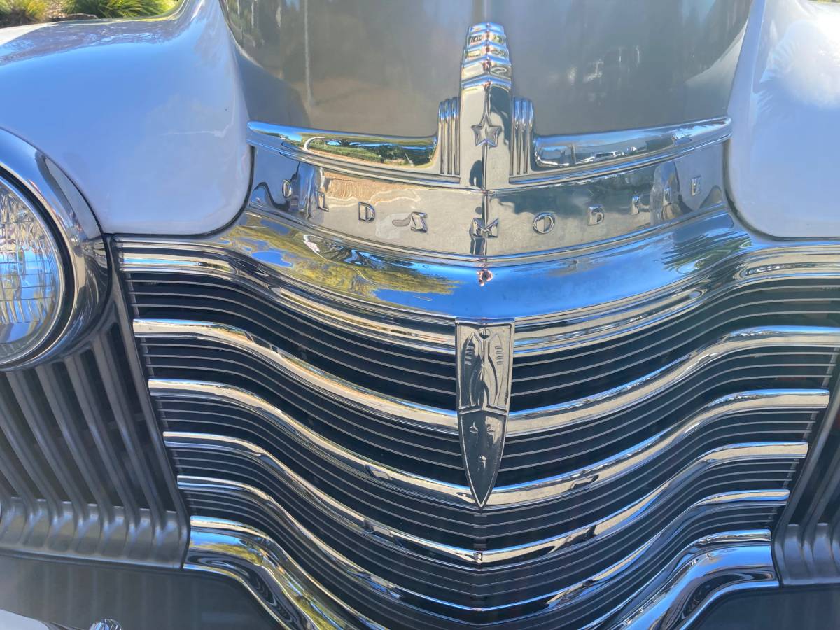 Oldsmobile-Coupe-1941-white-7