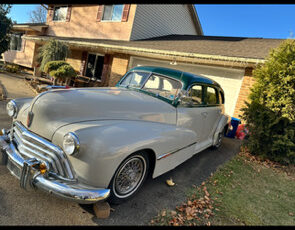 Oldsmobile-Custom-Cruiser-1947-Sedan-7