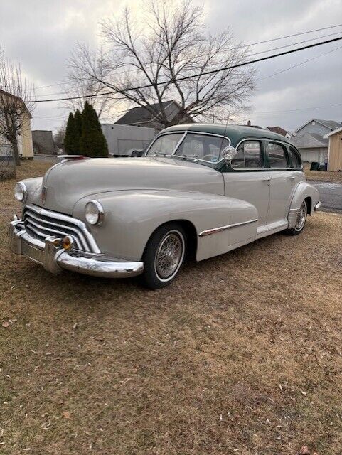Oldsmobile Custom Cruiser 1947 Sedan