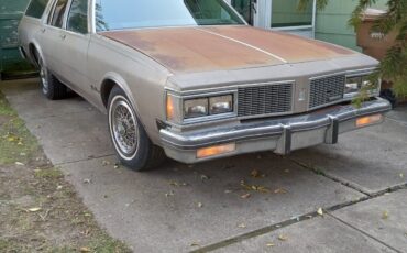 Oldsmobile-Custom-Cruiser-1984-Wagon