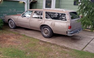 Oldsmobile-Custom-Cruiser-1984-Wagon-7