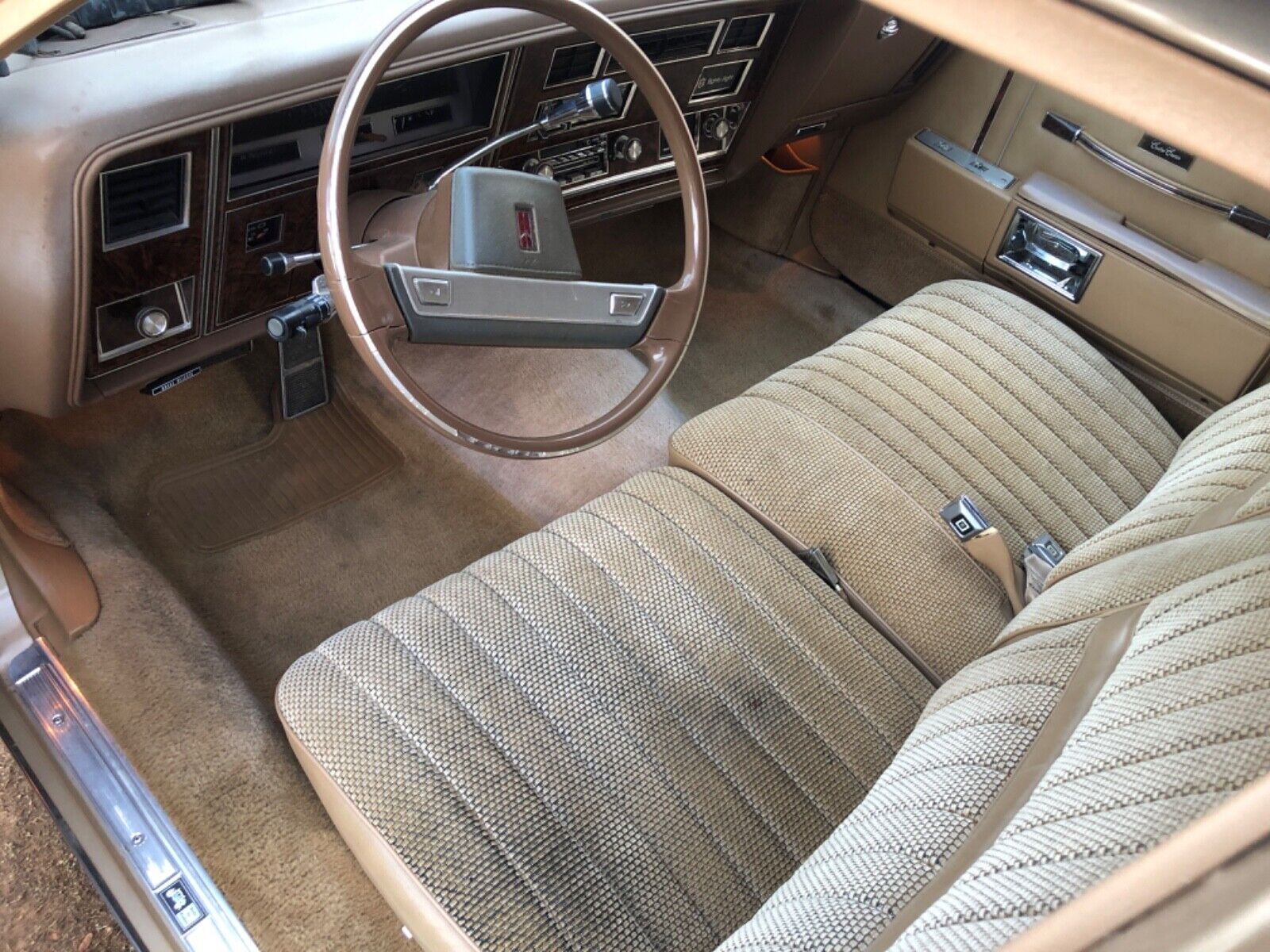 Oldsmobile-Custom-Cruiser-1987-Wagon-3