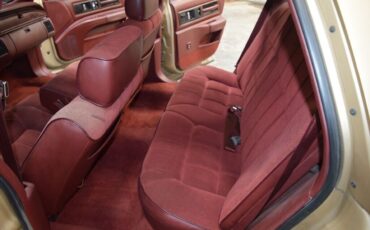 Oldsmobile-Custom-Cruiser-1991-Wagon-16