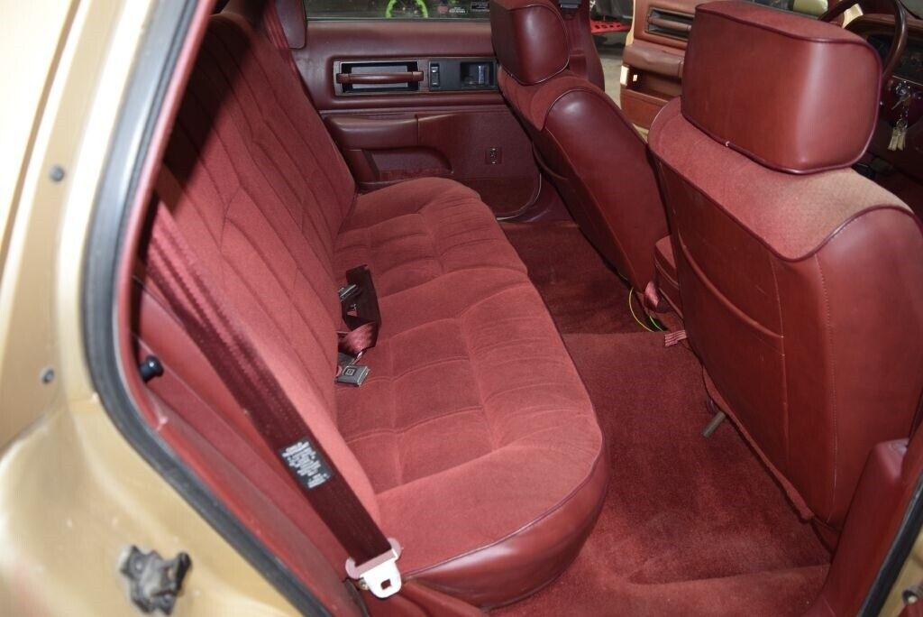 Oldsmobile-Custom-Cruiser-1991-Wagon-19