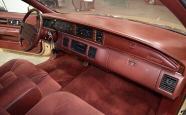 Oldsmobile-Custom-Cruiser-1991-Wagon-23