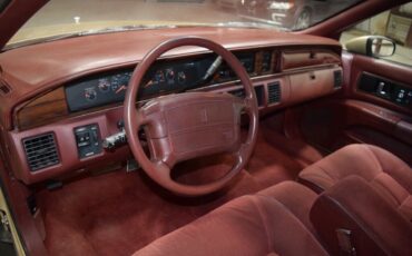 Oldsmobile-Custom-Cruiser-1991-Wagon-26