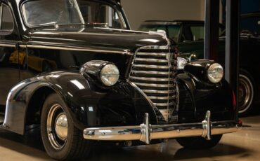 Oldsmobile-Custom-LS3-V8-Model-F38-Touring-1938-4-Door-Sedan-11