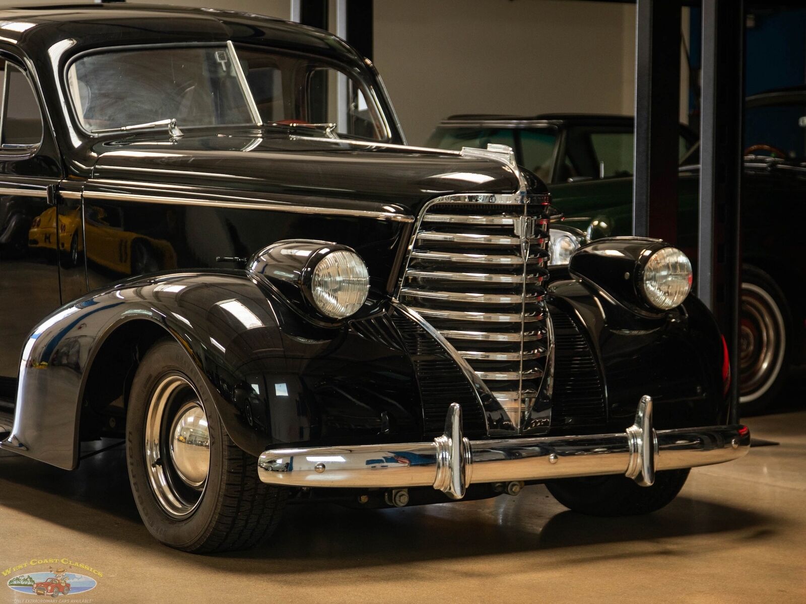 Oldsmobile-Custom-LS3-V8-Model-F38-Touring-1938-4-Door-Sedan-11