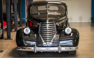 Oldsmobile-Custom-LS3-V8-Model-F38-Touring-1938-4-Door-Sedan-12