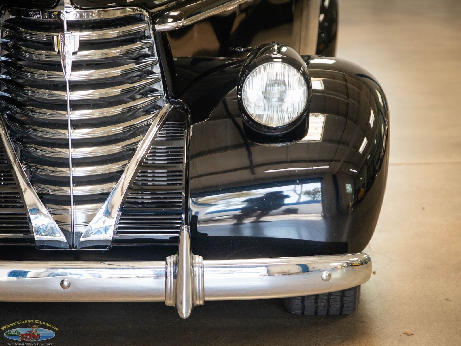 Oldsmobile-Custom-LS3-V8-Model-F38-Touring-1938-4-Door-Sedan-15