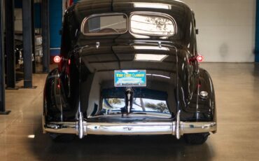 Oldsmobile-Custom-LS3-V8-Model-F38-Touring-1938-4-Door-Sedan-16